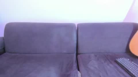 henrik_senn online show from July 5, 12:03 am