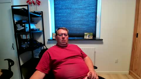 henrikrp1971 online show from June 15, 7:44 am