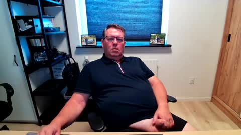 henrikrp1971 online show from July 22, 9:23 am