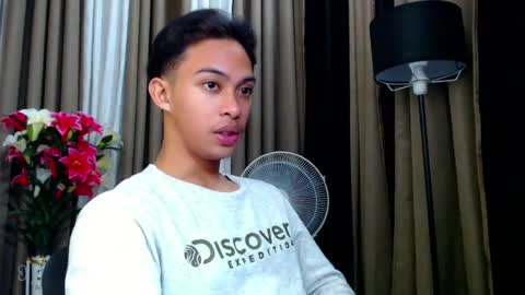 hunk_edward online show from July 24, 12:23 pm