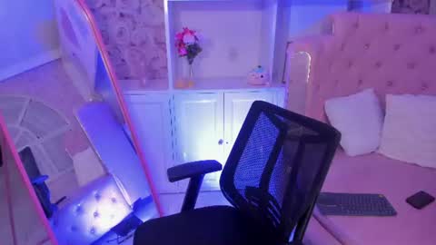 Lucas online show from July 29, 4:55 am