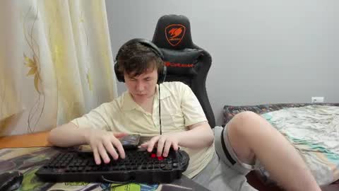 iliaskris online show from July 11, 8:33 pm