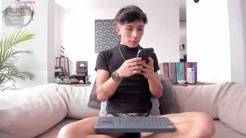 IM  THOMAS online show from July 17, 6:47 pm