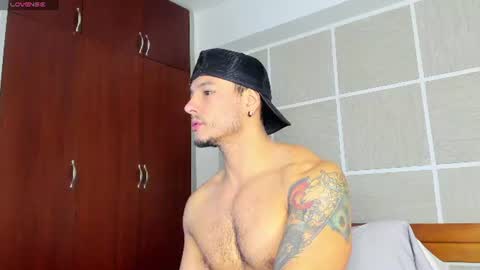 Isaac Surez online show from June 15, 12:41 pm