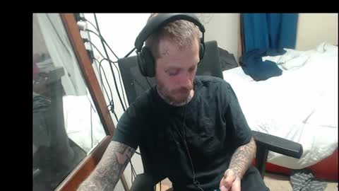 showingitoff online show from July 10, 7:23 am