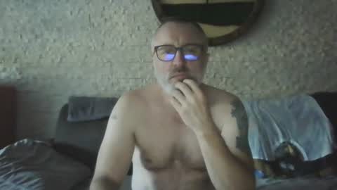 jerry250461 online show from June 25, 3:53 am