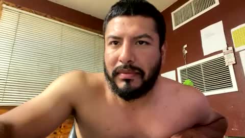 jjuarez5409 online show from August 3, 4:11 am