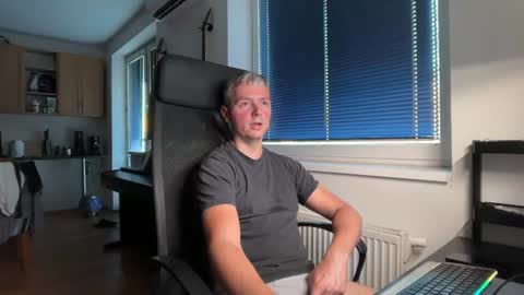 Jogger1991 online show from June 28, 6:14 pm