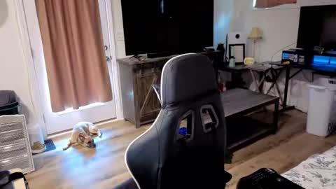 Josef online show from July 16, 6:48 pm