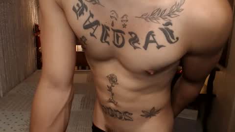 justine_hunk online show from June 16, 8:27 am