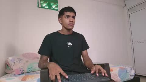 k_florez online show from July 28, 11:17 am