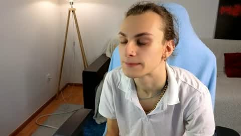 kate_sparkl online show from August 6, 7:09 pm