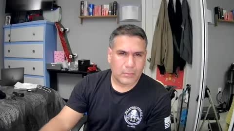 kenpashi2499 online show from August 3, 4:11 am