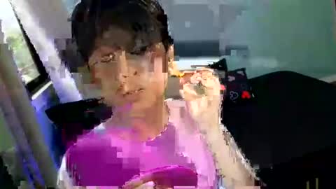 Kreamypiee 69 online show from July 24, 7:59 am