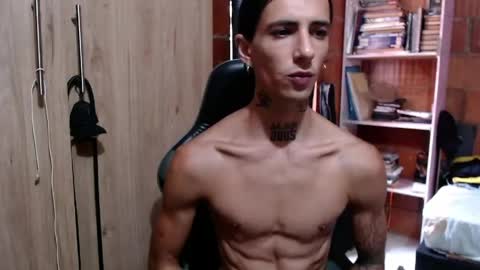 kyleer77 online show from June 7, 12:01 pm