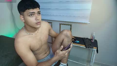Kyliam online show from June 28, 7:53 pm