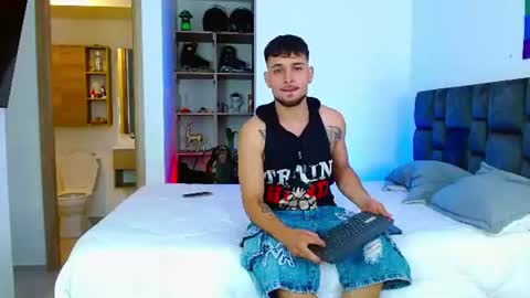 Leo online show from August 2, 7:56 pm
