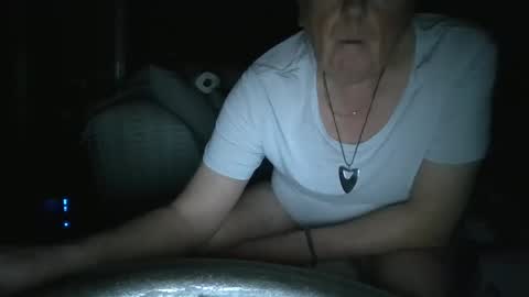 loupi947474 online show from February 15, 6:44 pm