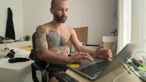 loveweed22 online show from May 28, 2:26 pm