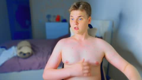Lucas Gill online show from May 23, 9:53 pm