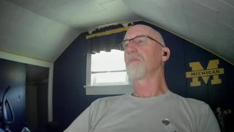 mac8181 online show from June 14, 10:28 am