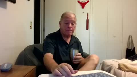 mackdocc001 online show from July 13, 12:51 pm