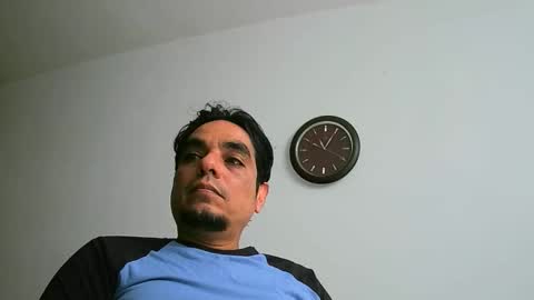 Cris B online show from April 4, 6:27 pm