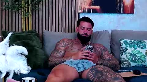 masterkingofmuscle online show from June 29, 10:15 am