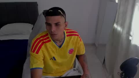 masters_latins online show from June 27, 9:09 pm