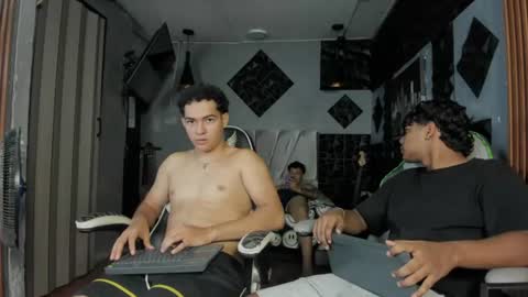 mr_mois online show from July 7, 6:47 am