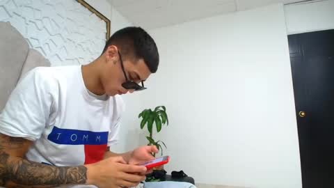 Mr Porn  online show from May 22, 6:07 am