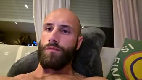 mrga591904 online show from July 11, 11:18 pm