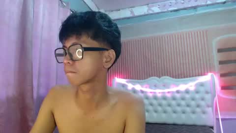 Ethan online show from July 18, 12:06 am