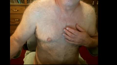 northcountryguy762 online show from May 7, 12:33 am