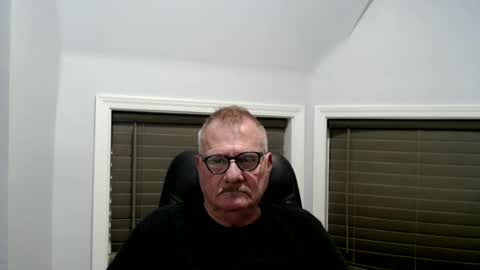 oldguybigd online show from June 19, 4:18 am