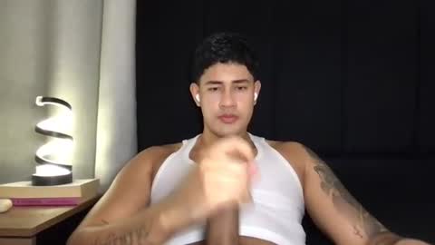 Javi    online show from August 9, 1:35 am