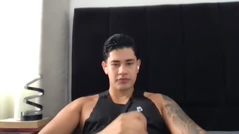 Javi    online show from July 13, 8:22 pm