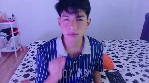 phuwin online show from July 7, 8:29 am