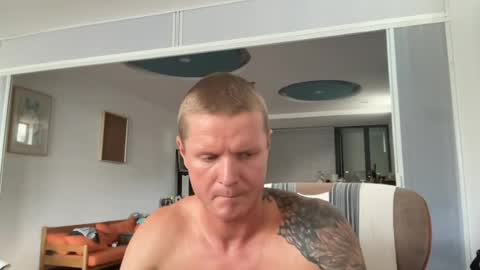 rabbit_eyes69 online show from July 29, 2:43 am