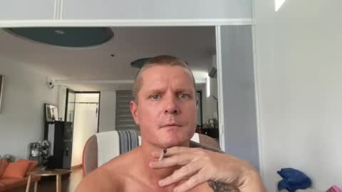 rabbit_eyes69 online show from July 28, 4:09 am