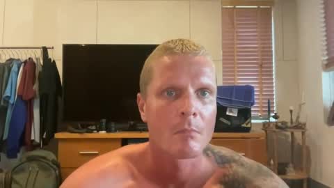 rabbit_eyes69 online show from July 3, 10:10 am