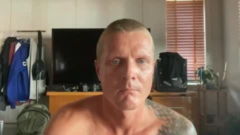 rabbit_eyes69 online show from June 26, 6:05 am