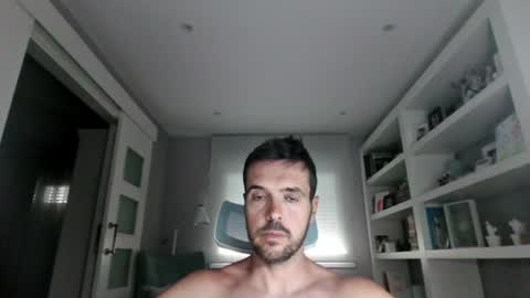 rbaggio24 online show from August 2, 3:10 pm
