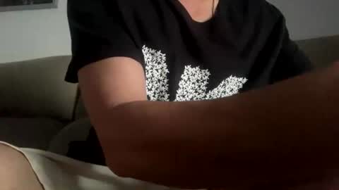 rogerbenid81 online show from August 2, 7:01 pm