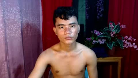 roianboyyy online show from July 9, 12:26 am