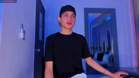 Sebastian online show from July 8, 8:57 pm