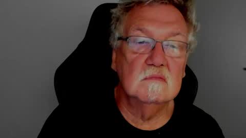 sharlots_pet online show from June 12, 11:30 am