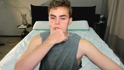 Simon online show from June 22, 6:56 pm