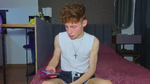 sluttsavage online show from July 28, 11:17 am