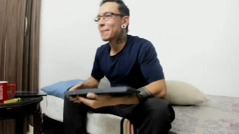stiven_trainer online show from June 29, 1:01 am